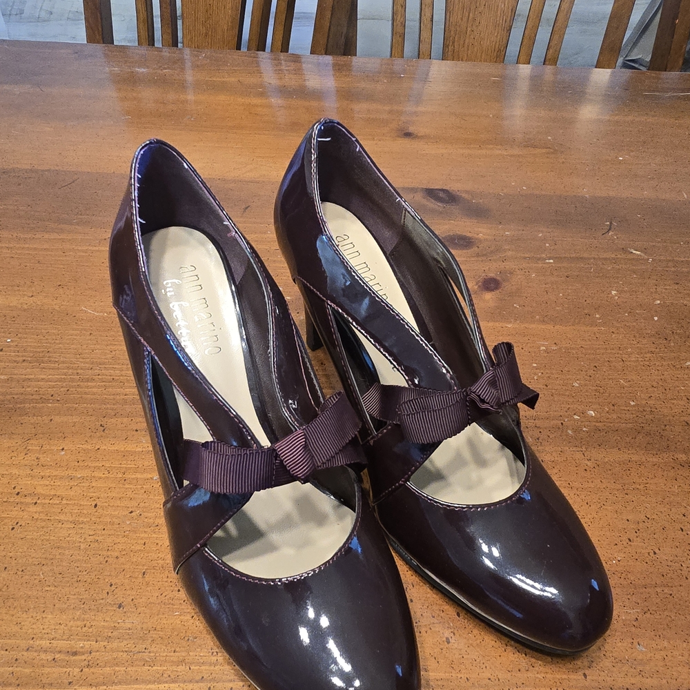 Ann Marino Women's Brown Heels with Bow